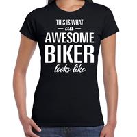 Bellatio Awesome biker - geweldige motorrijdster / motorliefhebster cadeau t-shirt Zwart