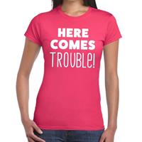Bellatio Here comes trouble tekst t-shirt Roze