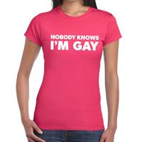 Bellatio Gay pride nobody knows i am gay - t-shirt Roze