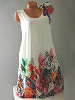 BERRYLOOK Round Neck Floral Printed Shift Dress