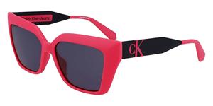 CALVIN KLEIN CKJ22639S | Damen-Sonnenbrille | Butterfly | Fassung: Kunststoff Rosa | Glasfarbe: Grau