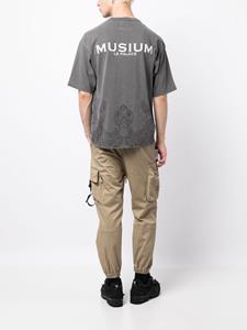Musium Div. T-shirt met geborduurd logo - Grijs