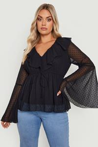 Boohoo Plus Dobby Blouse Met Ruches En Wijde Mouwen, Black