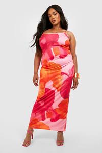 Boohoo Plus Abstracte Bloemen Maxi Jurk Met Lage Ronde Hals, Pink