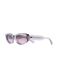 Valentino Eyewear Rockstud zonnebril met onregelmatig montuur - Grijs
