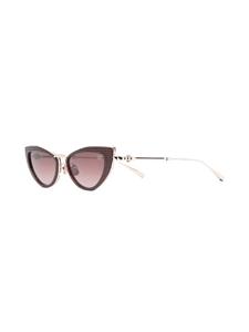Valentino Eyewear Rockstud zonnebril met kattenoog montuur - Goud
