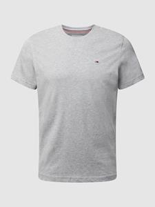 Tommy Jeans T-Shirt "TJM ESSENTIAL SOLID TEE", Regular Fit mit Rundhalsausschnitt und dezenter Logo-Flag