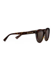 Gucci Eyewear cat eye-frame tortoiseshell sunglasses - Bruin