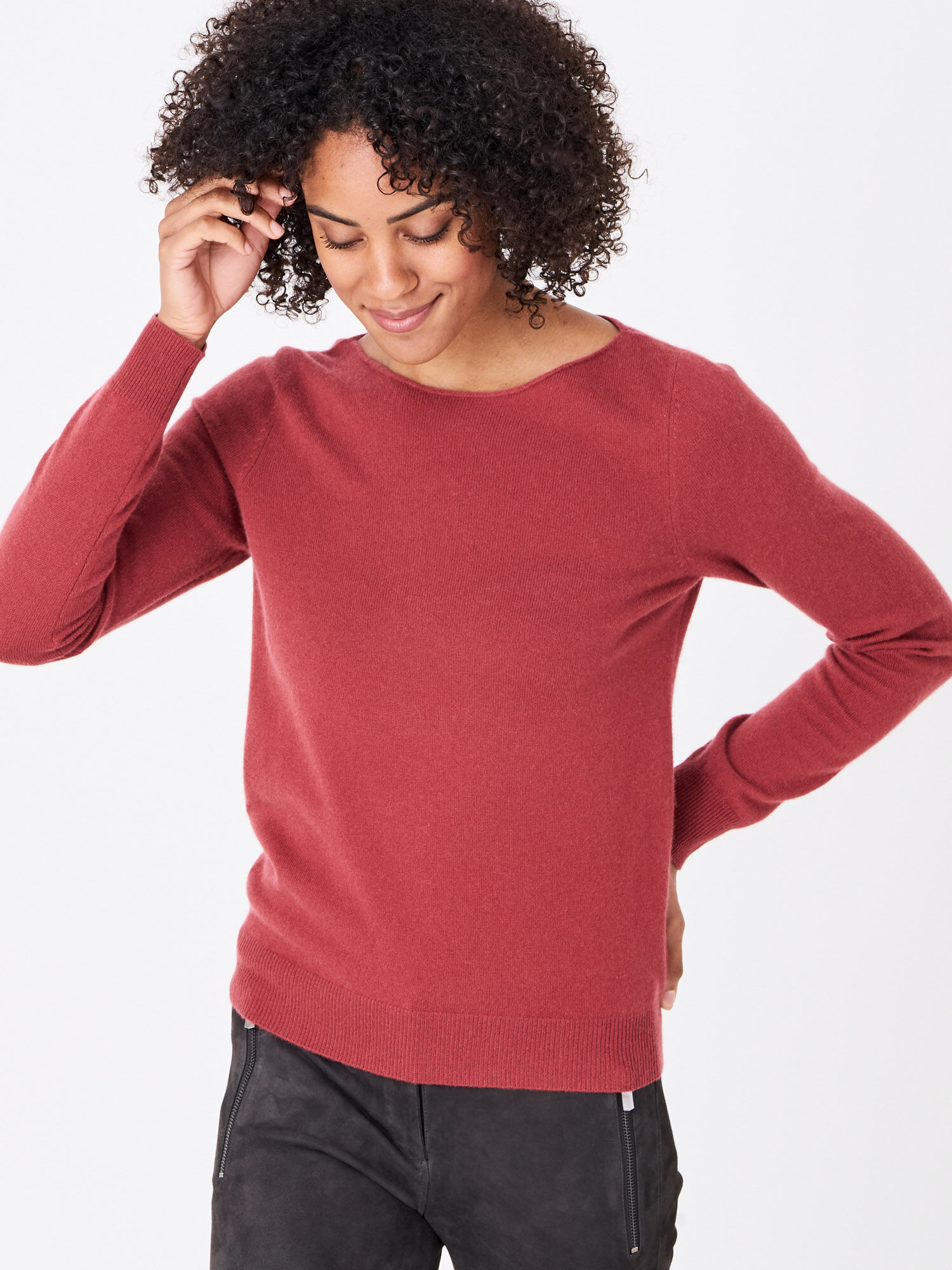 REPEAT cashmere Cashmere trui met boothals