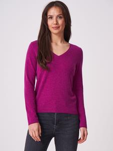 REPEAT cashmere Basic fijngebreide V-hals trui van biologisch cashmere