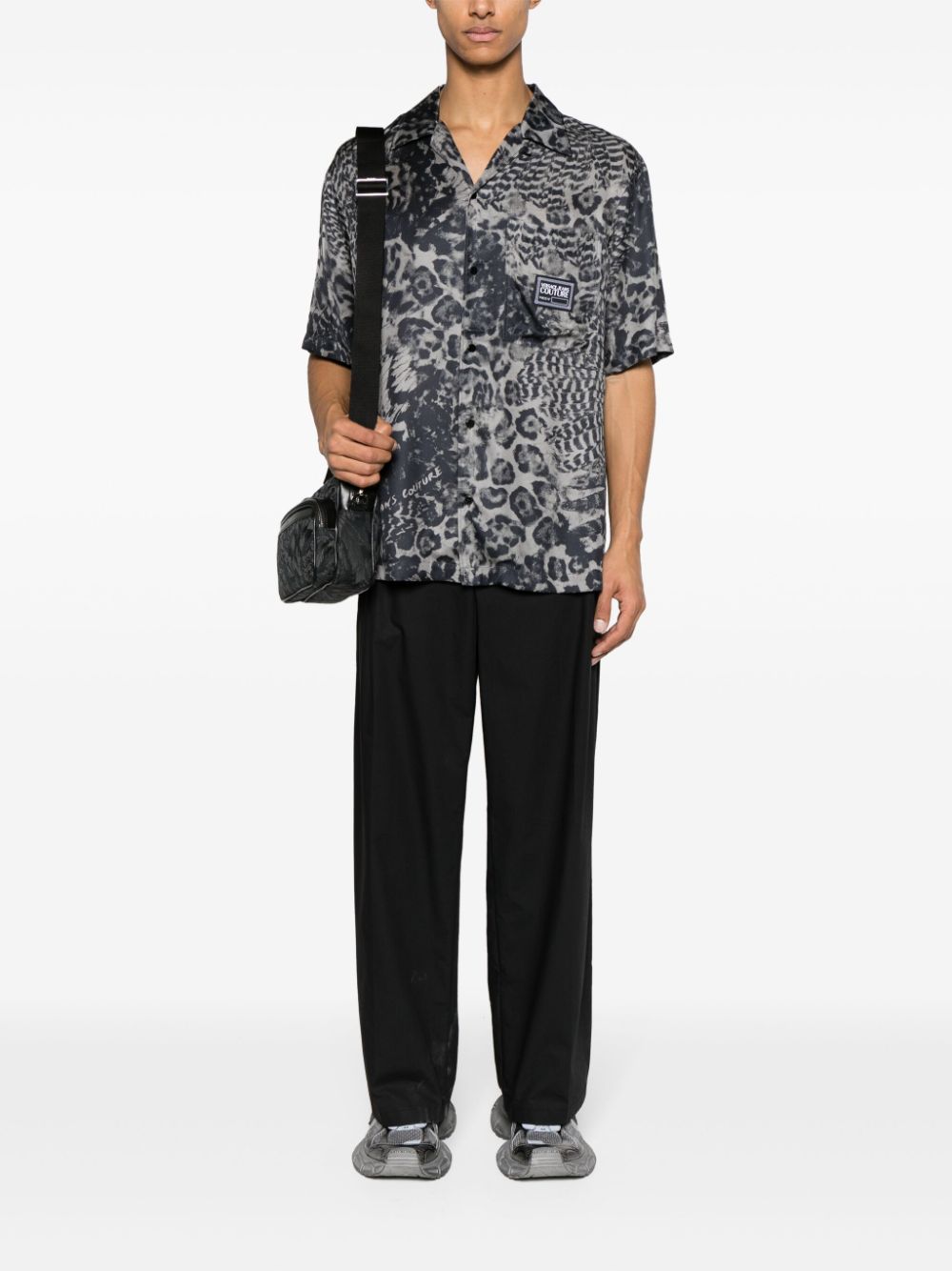 Versace Jeans Couture Overhemd met dierenprint en knopen - Grijs