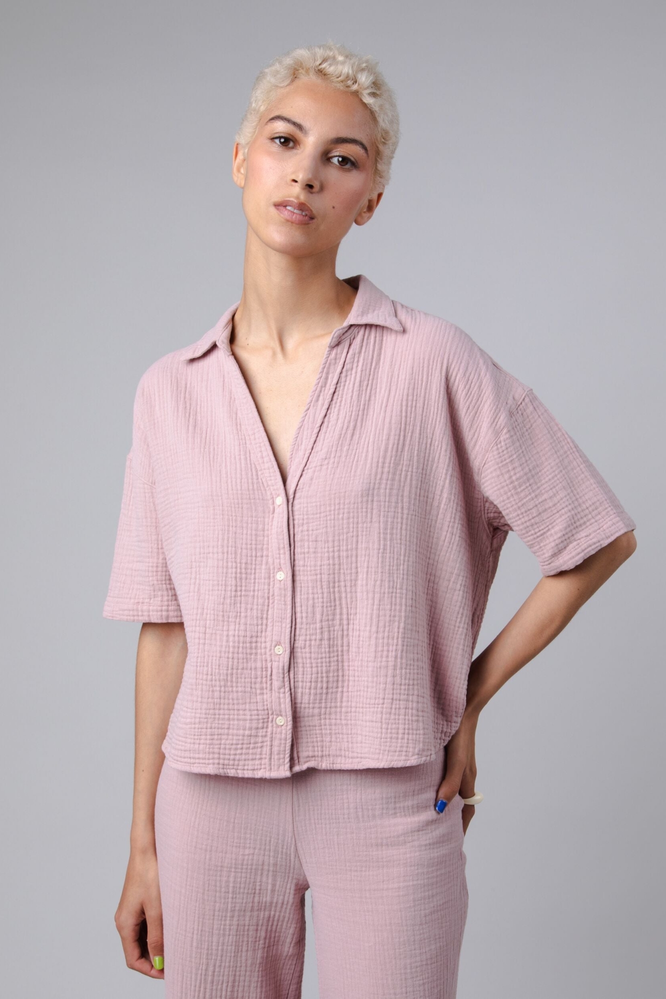 Brava Fabrics Damen vegan Gekürzte Bluse In Übergröße Bubble Rose