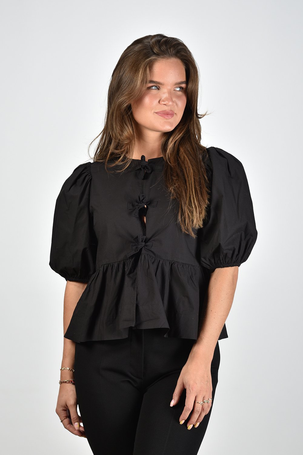 Ganni blouse Poplin Peplum met strikjes zwart