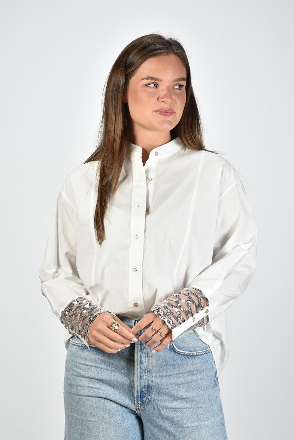 Forte_Forte blouse 12040 met mao-kraag en pailletten verrijking zilver