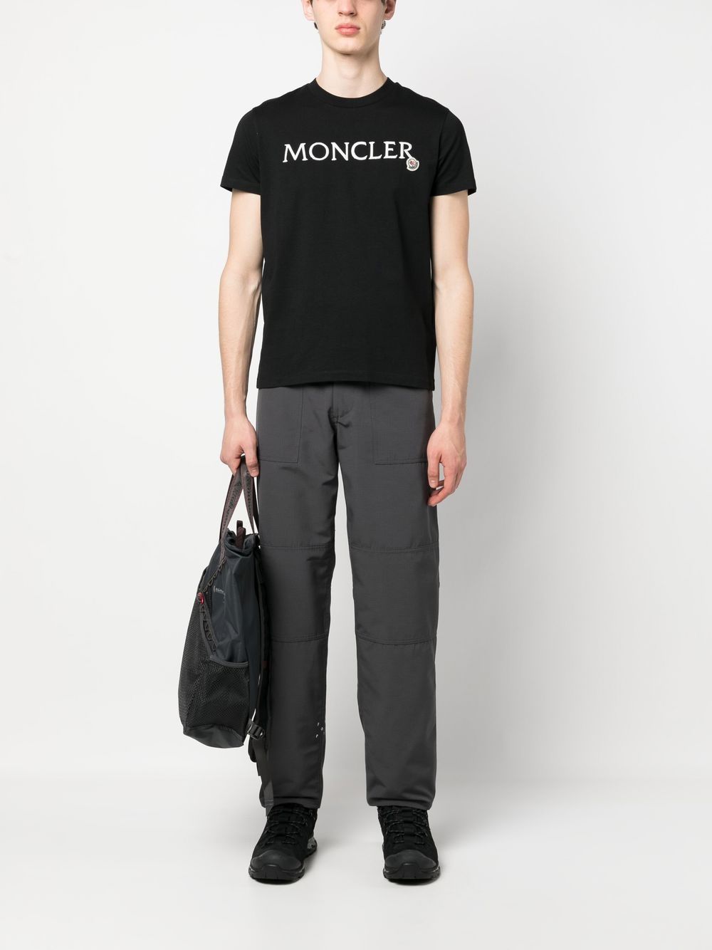 Moncler T-shirt met geborduurd logo - Zwart