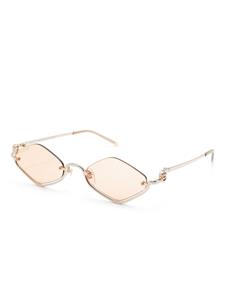 Gucci Eyewear Upside Down zonnebril met diamantvormig montuur - Goud