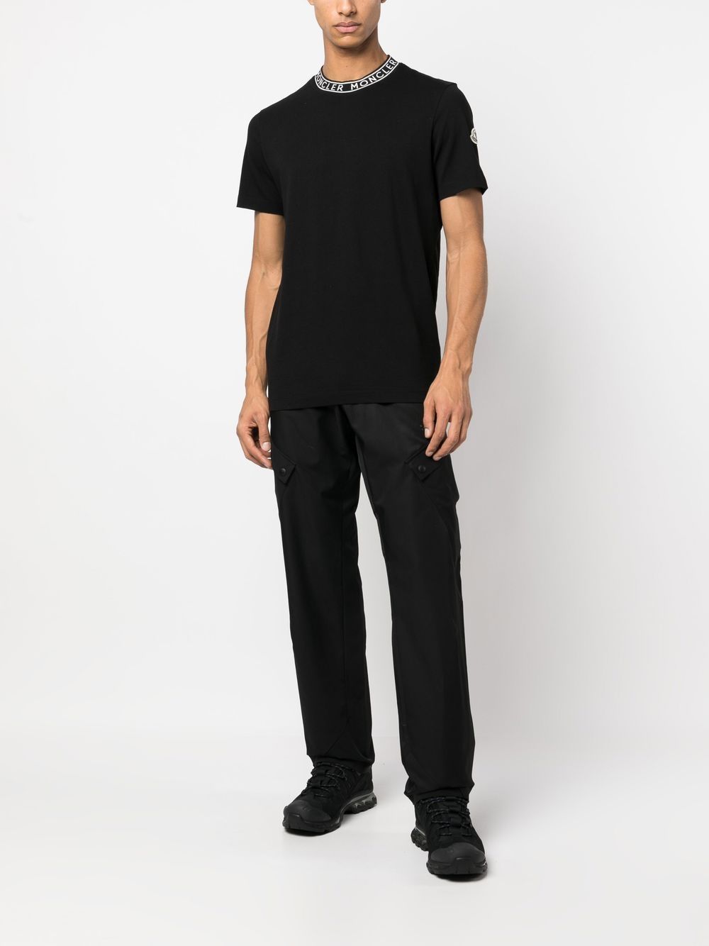 Moncler logo-collar short-sleeve T-shirt - Zwart