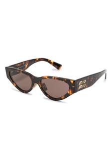 Miu Miu Eyewear Zonnebril met cat-eye montuur en logo - Bruin