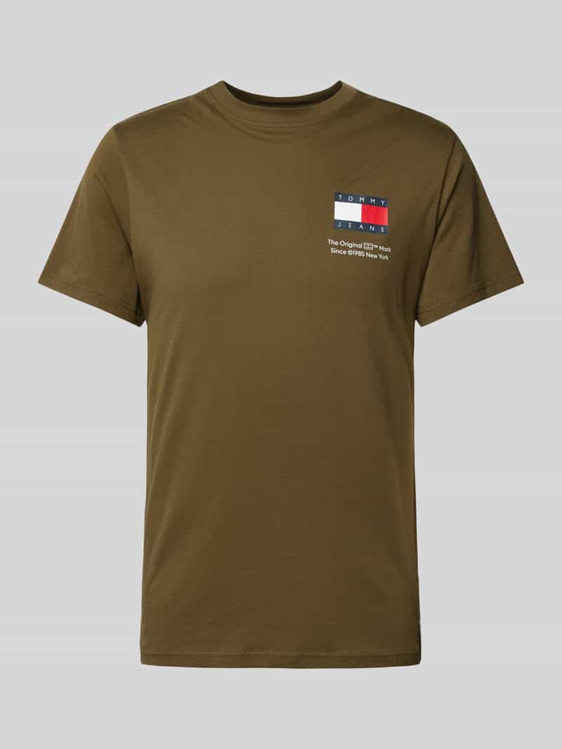 Tommy Jeans T-Shirt "TJM SLIM ESSENTIAL FLAG TEE EXT", mit Rundhalsausschnitt