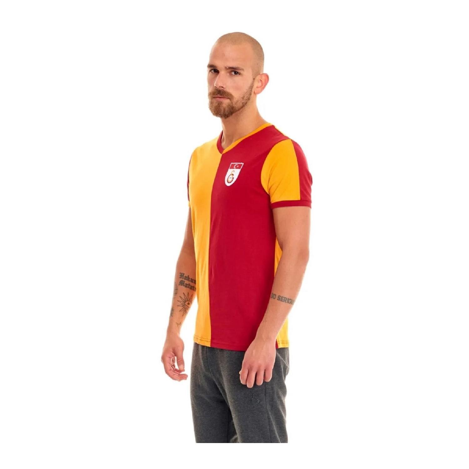 Sports & Travelling Galatasaray-gelicentieerde Metin Oktay-trui