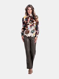 Mucho Gusto Blouse vinci met koeienprint en graffiti illustraties