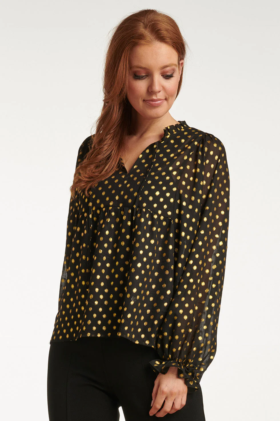 Smashed Lemon 23727-999-025 v-hals top met stippenprint in zwart en