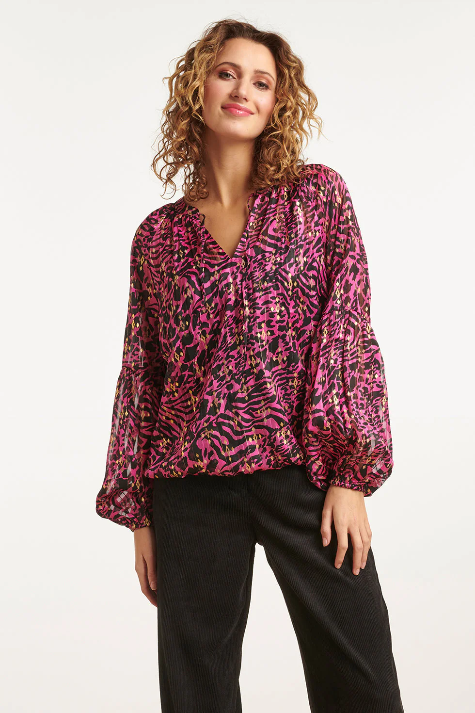 Smashed Lemon 23666 dames chiffon top met zwart en fuchsia abstract