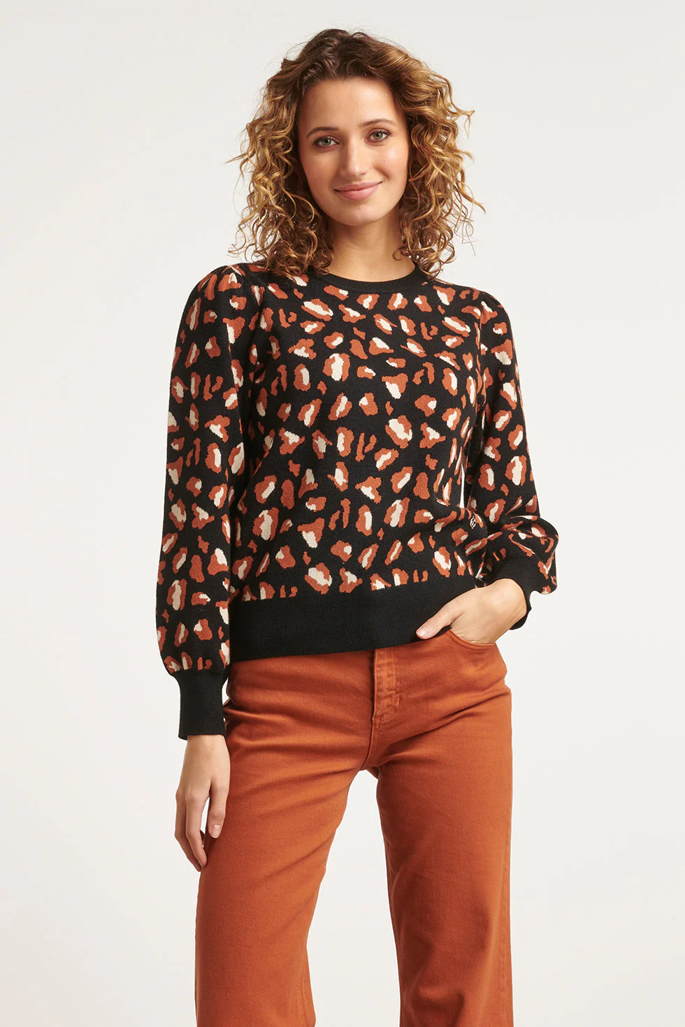 Smashed Lemon 23598 animal print gebreide top met pofmouwen in bruin