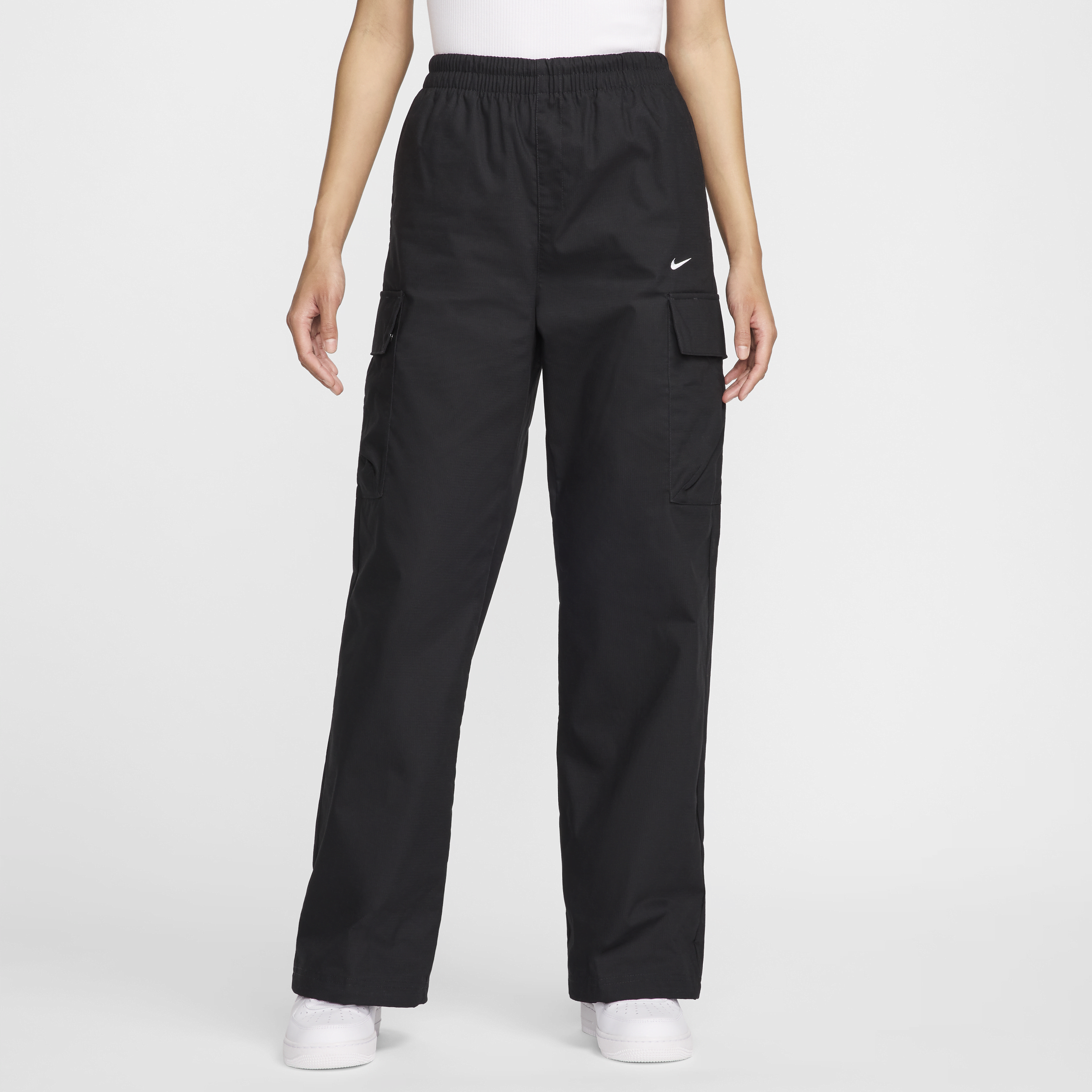 Nike Sportswear Everything Wovens cargobroek met halfhoge taille voor dames - Zwart