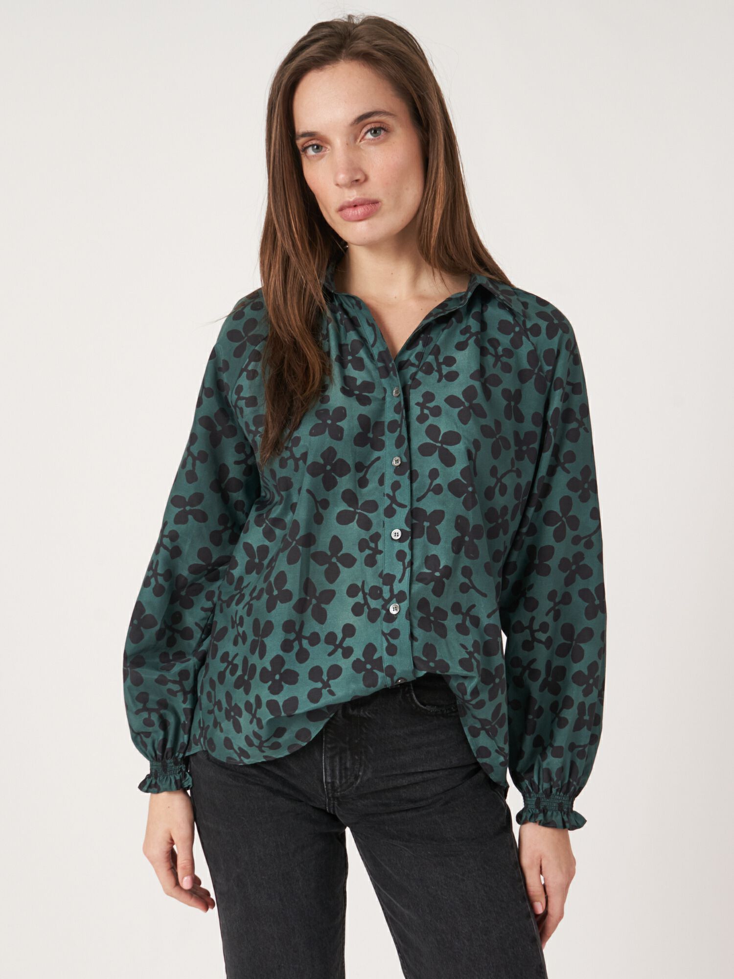 REPEAT cashmere Blouse met bloemenprint van katoen-zijde-mix