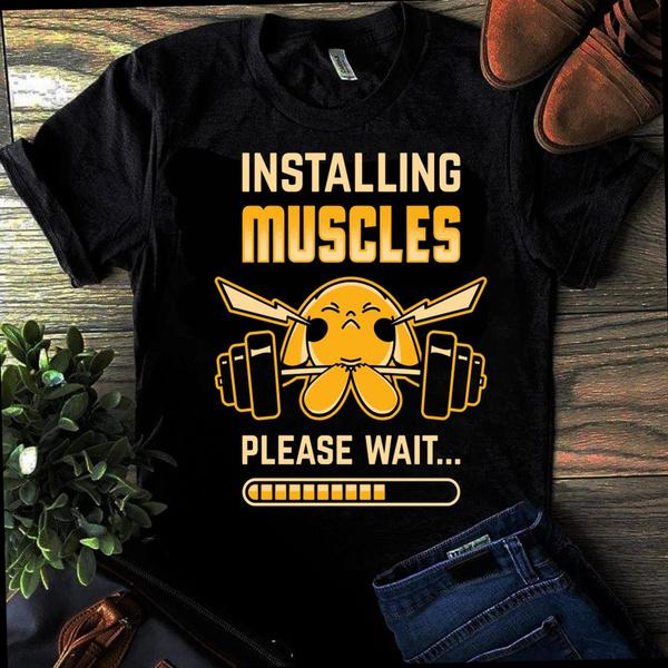 Shirtbude installing muscles Pokemon spruch print Tshirt