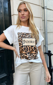 The Musthaves J Adore Leopard T-shirt