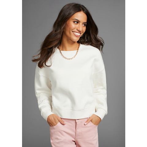 Laura Scott Sweatshirt Cropped model