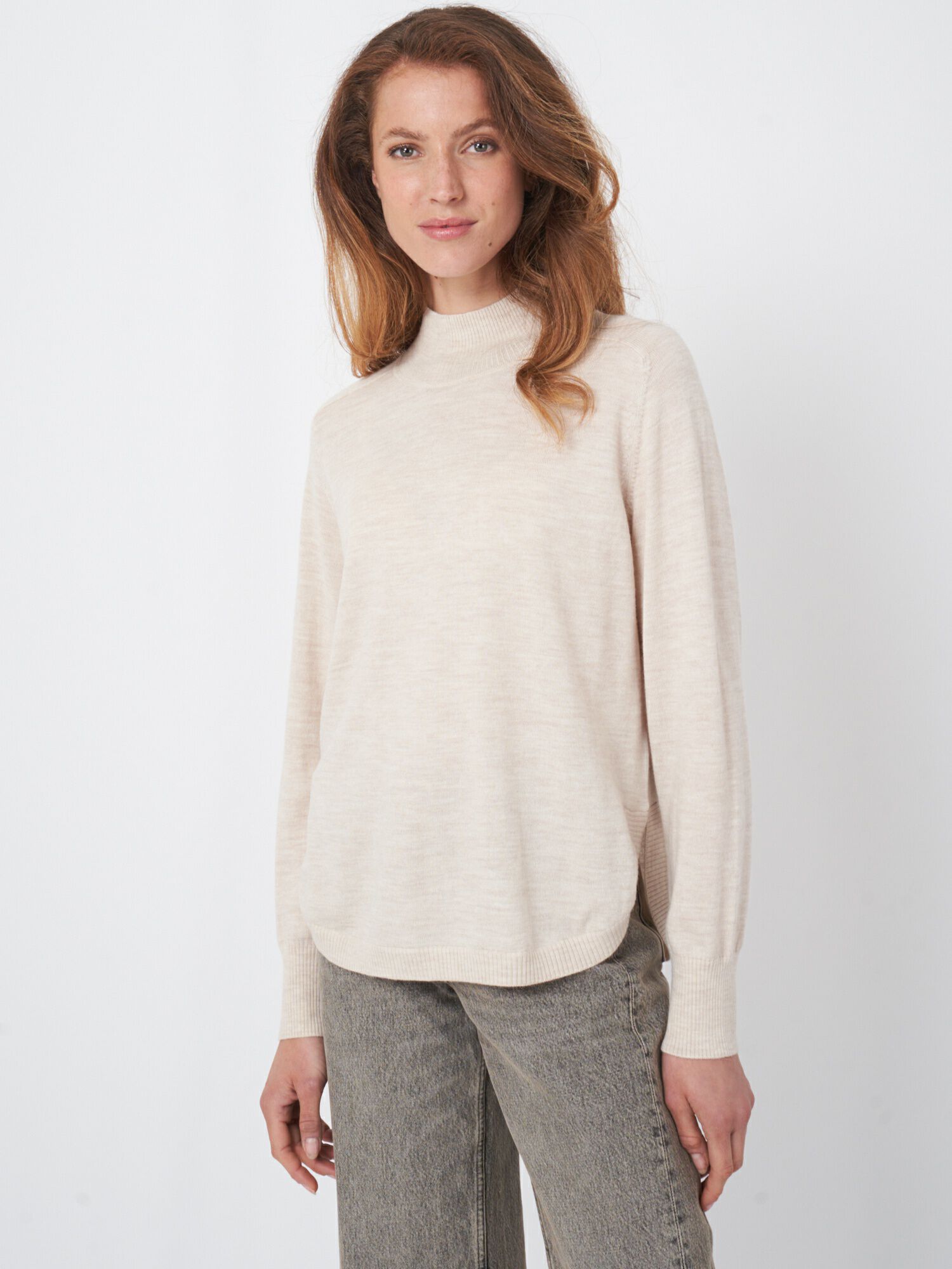 REPEAT cashmere Merino wollen trui met brede geribde opstaande kraag