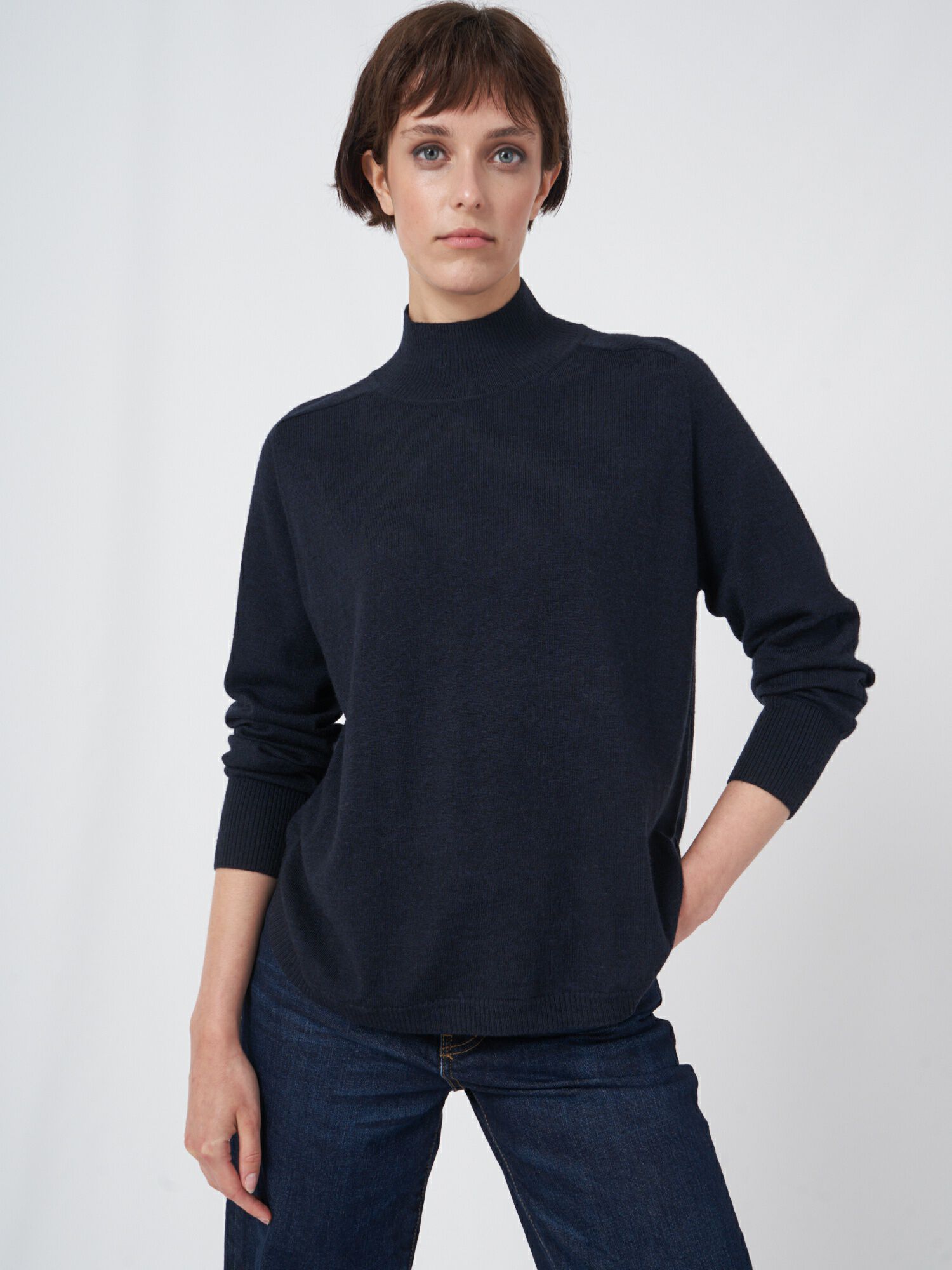 REPEAT cashmere Merino wollen trui met brede geribde opstaande kraag