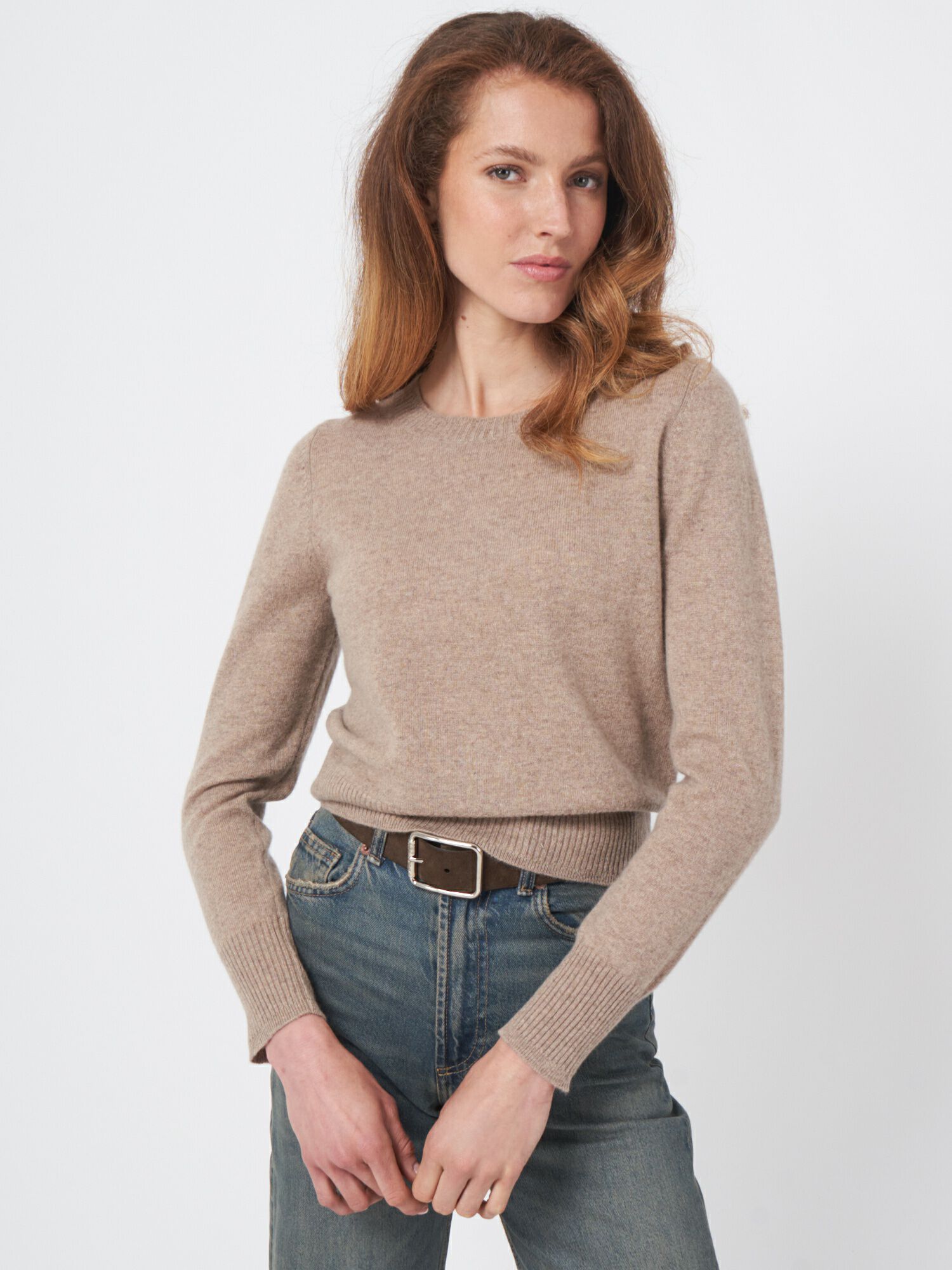 REPEAT cashmere Fijn gebreide cashmere trui met ronde hals