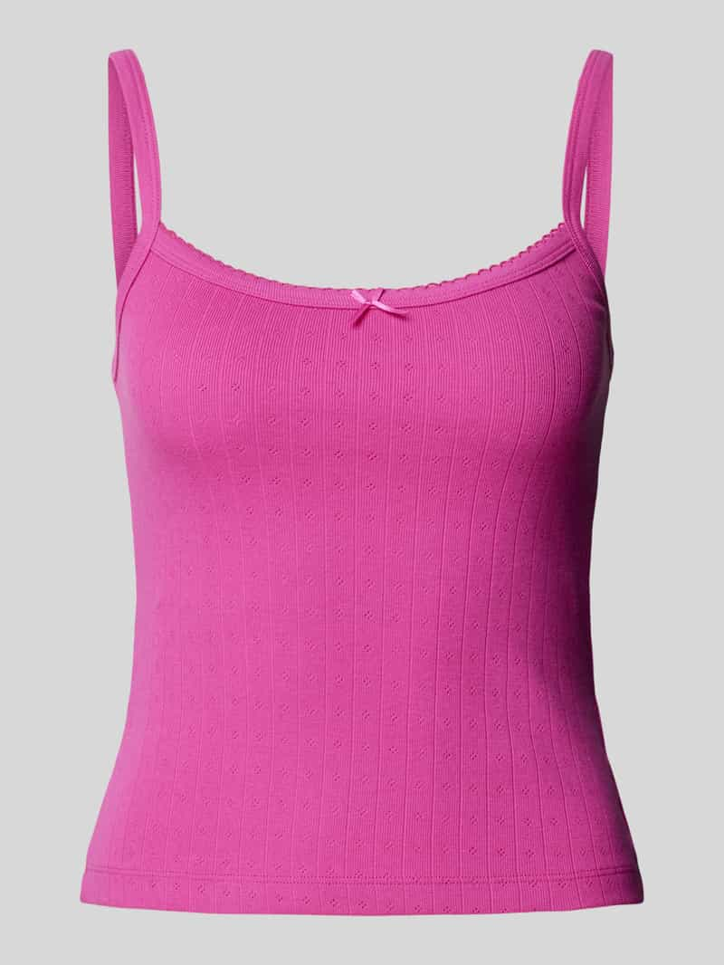 Review Top met strikdetail