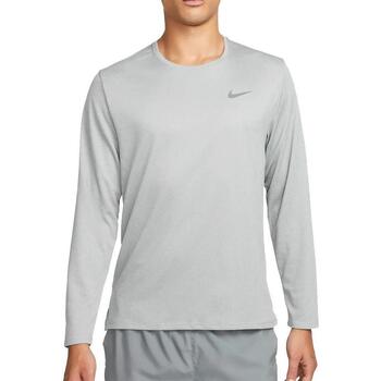 Nike T-shirt  -