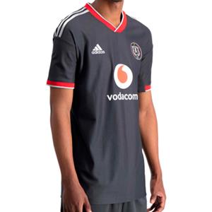 Adidas T-shirt  -