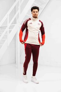 Adidas T-shirt  -
