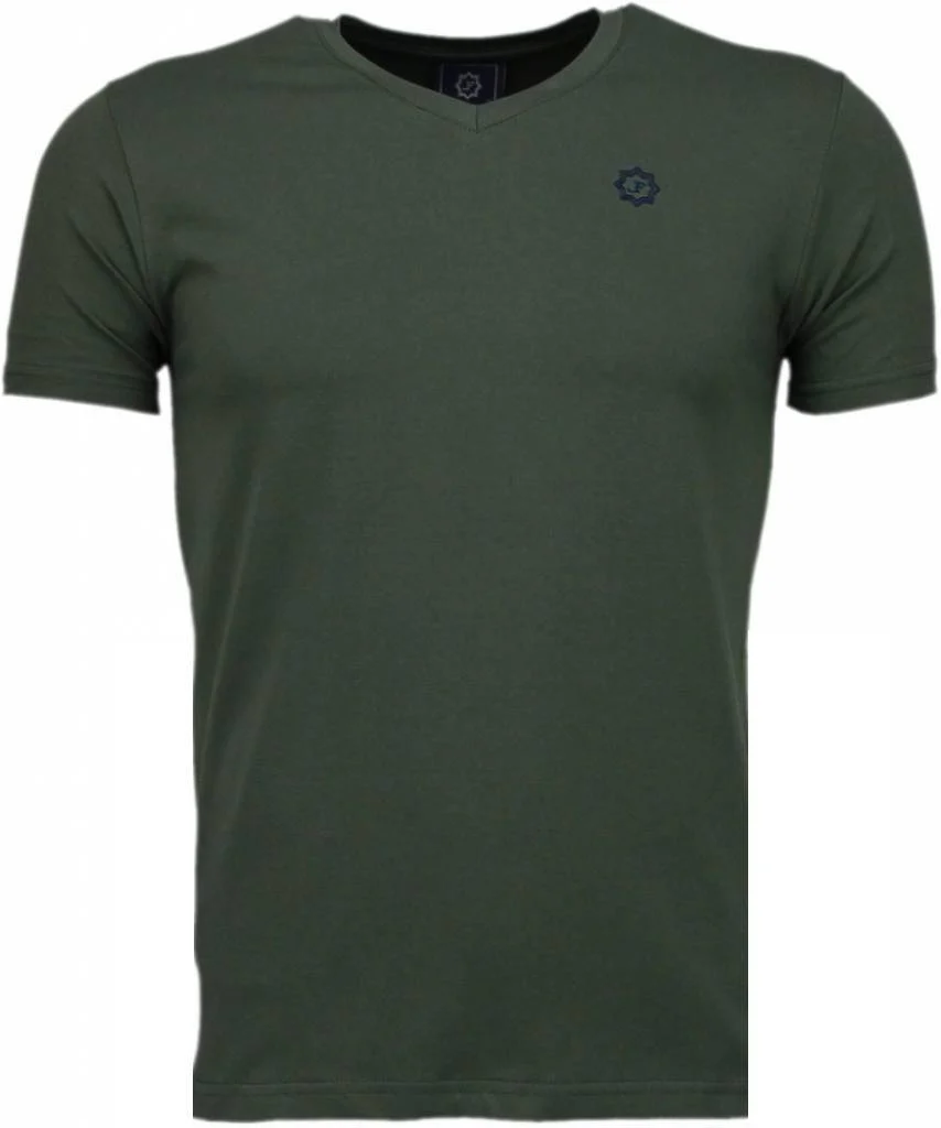 Local Fanatic Basic t-shirt