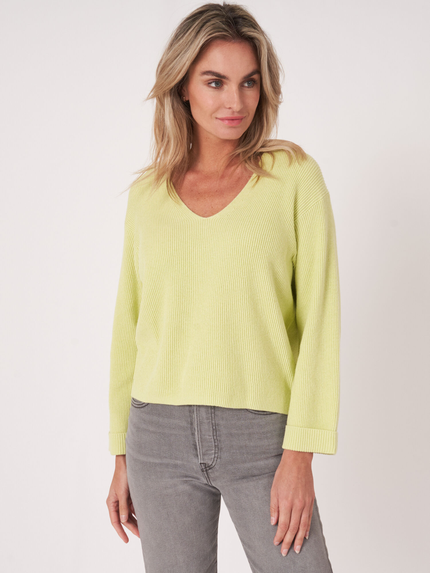 REPEAT cashmere Trui met fijne ribstructuur
