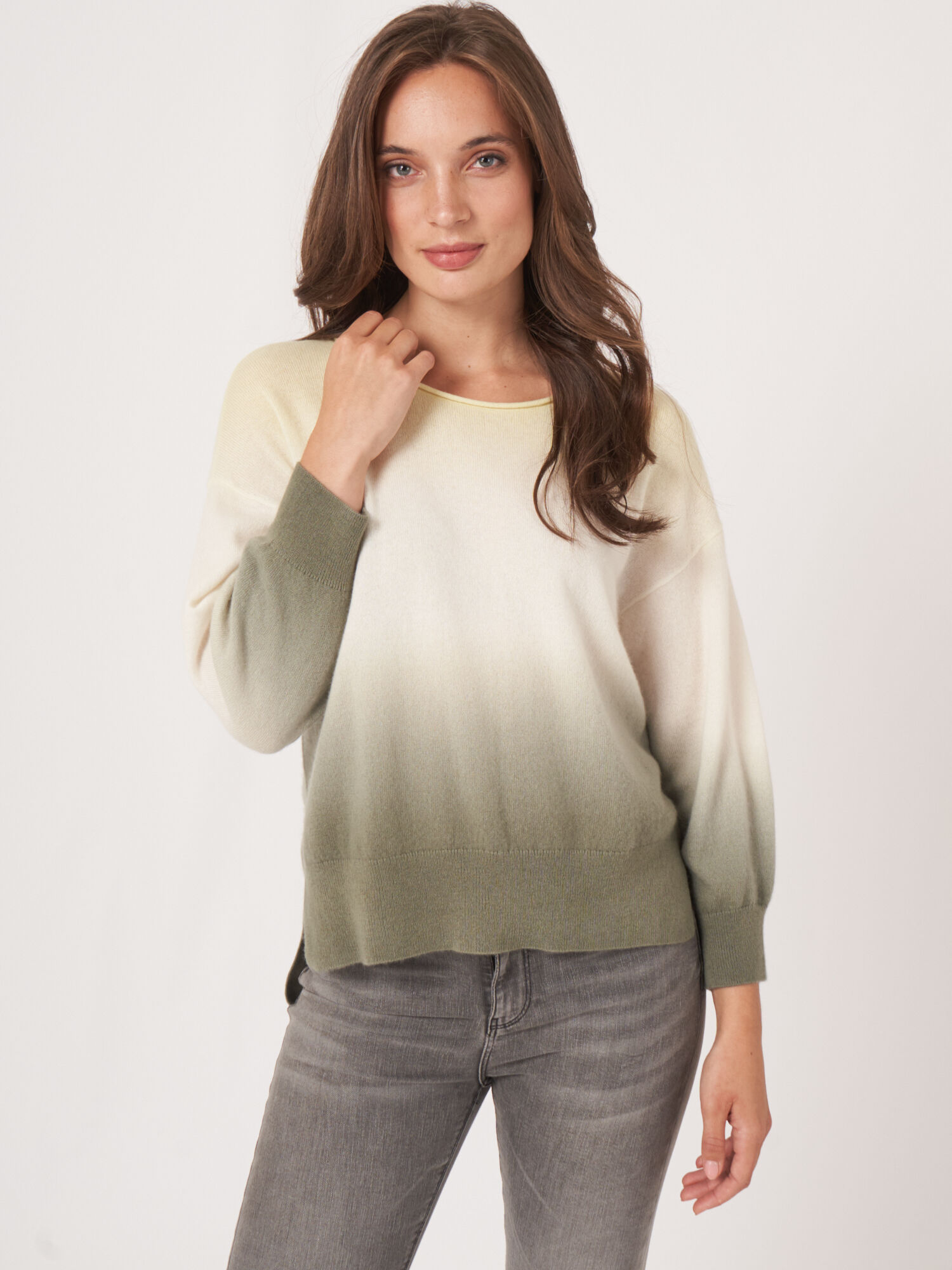 REPEAT cashmere Trui van biologisch cashmere met dip dye print