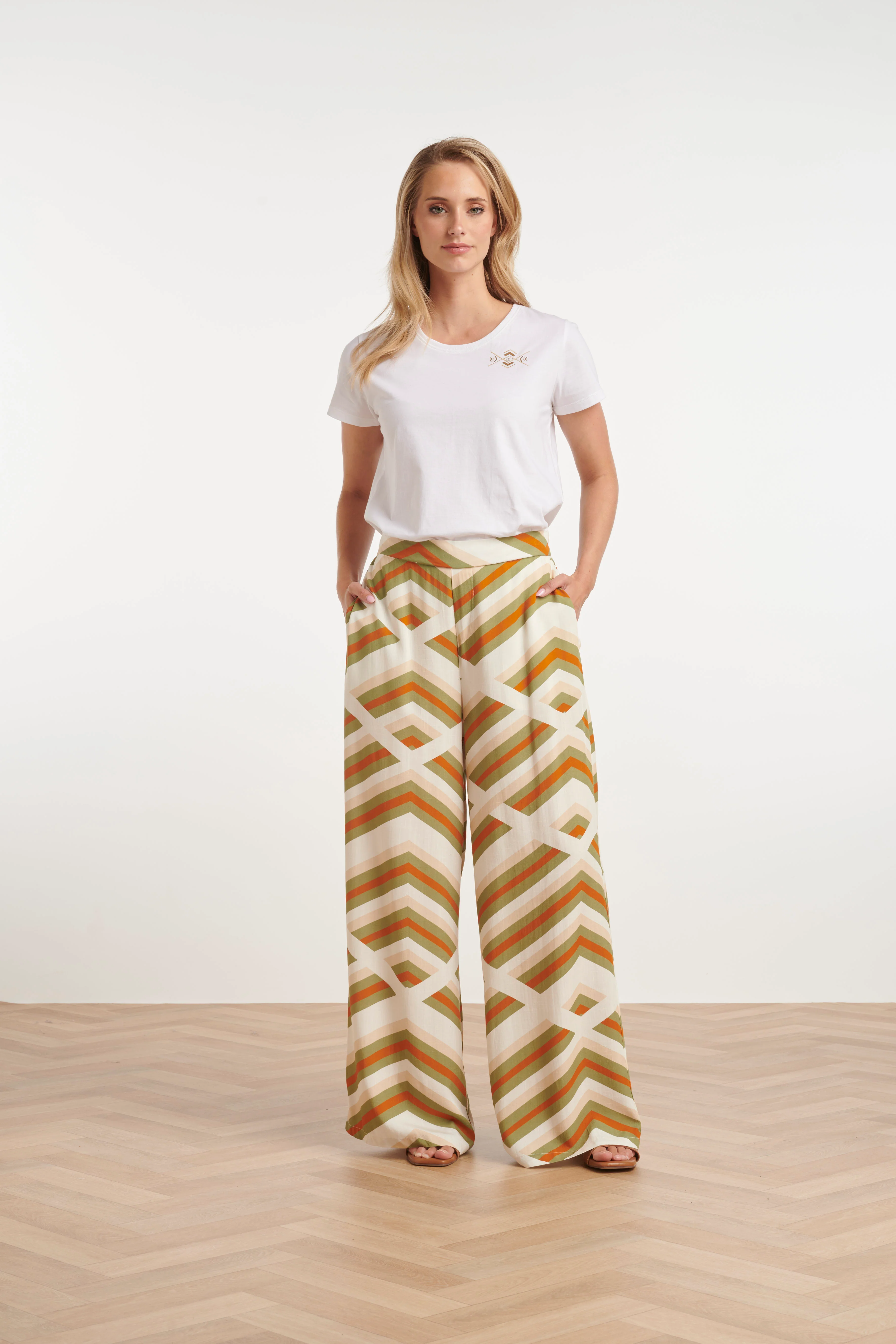Smashed Lemon 25429, tops |