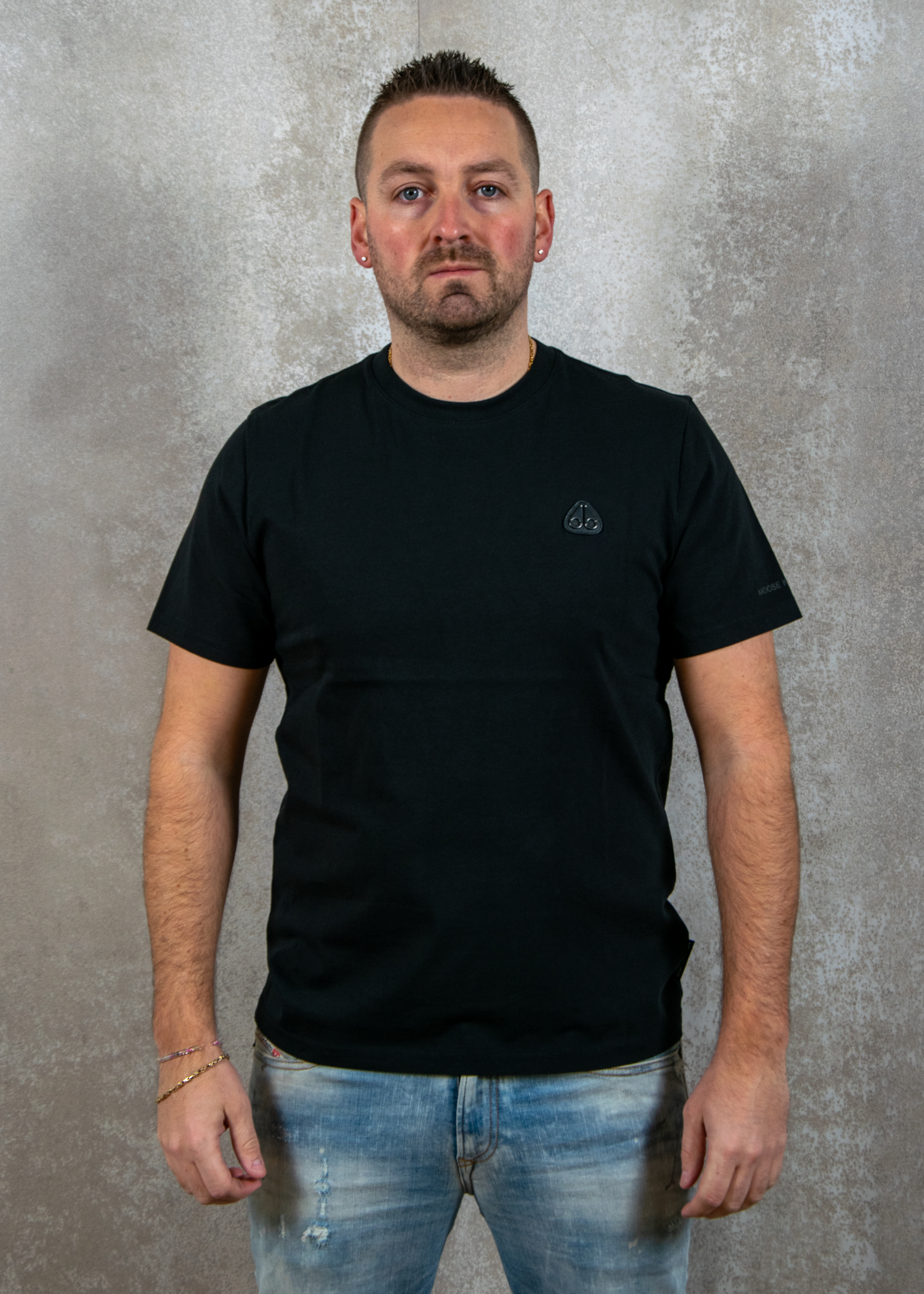 Moose Knuckles Crescent tee