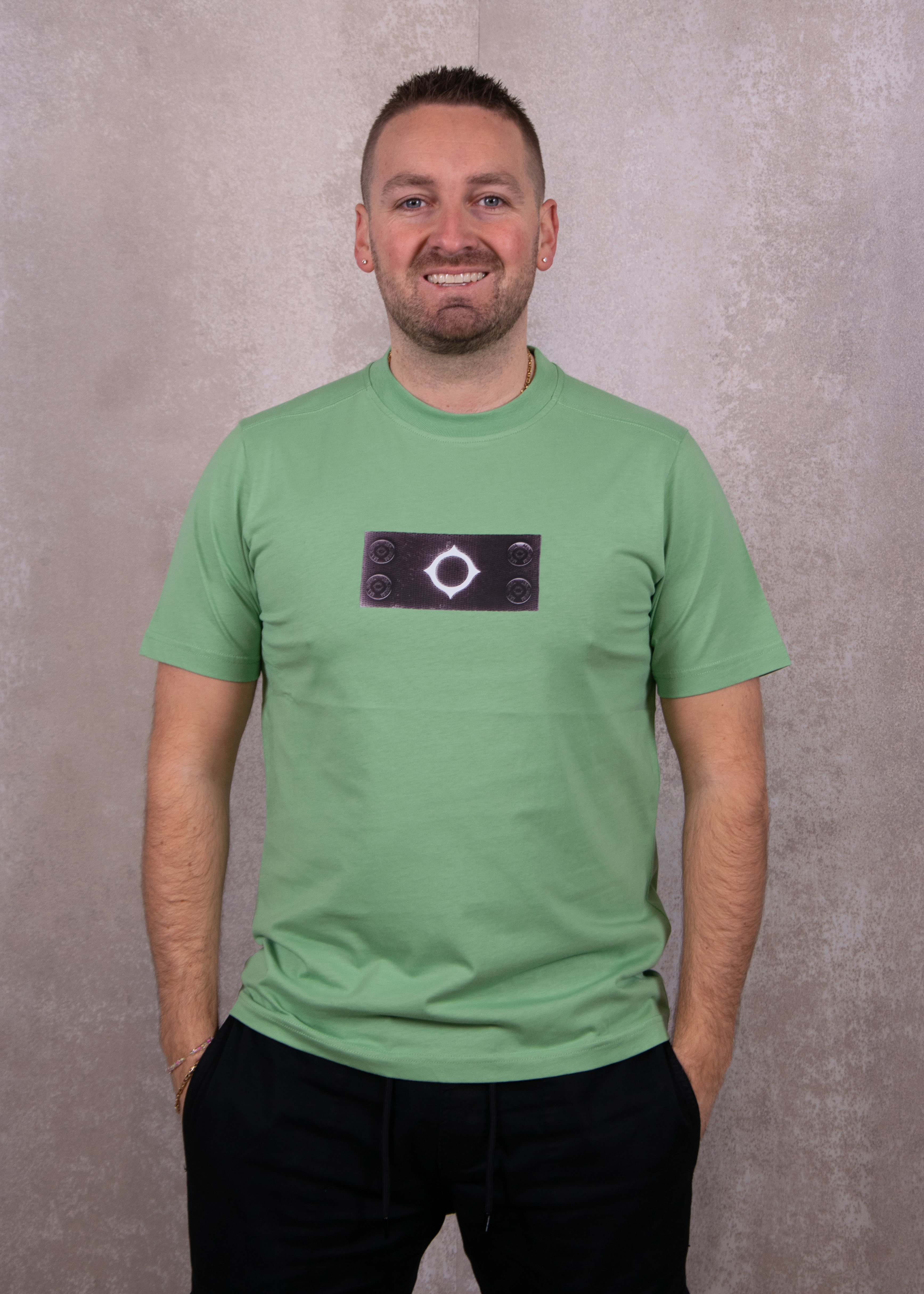 Ma.strum Tromple loeil badge tee