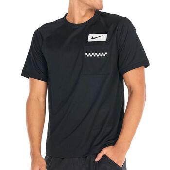 Nike T-shirt  -