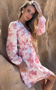 Jurkjes V-hals Landscape Jurk Met Strikdetail Dust Roze