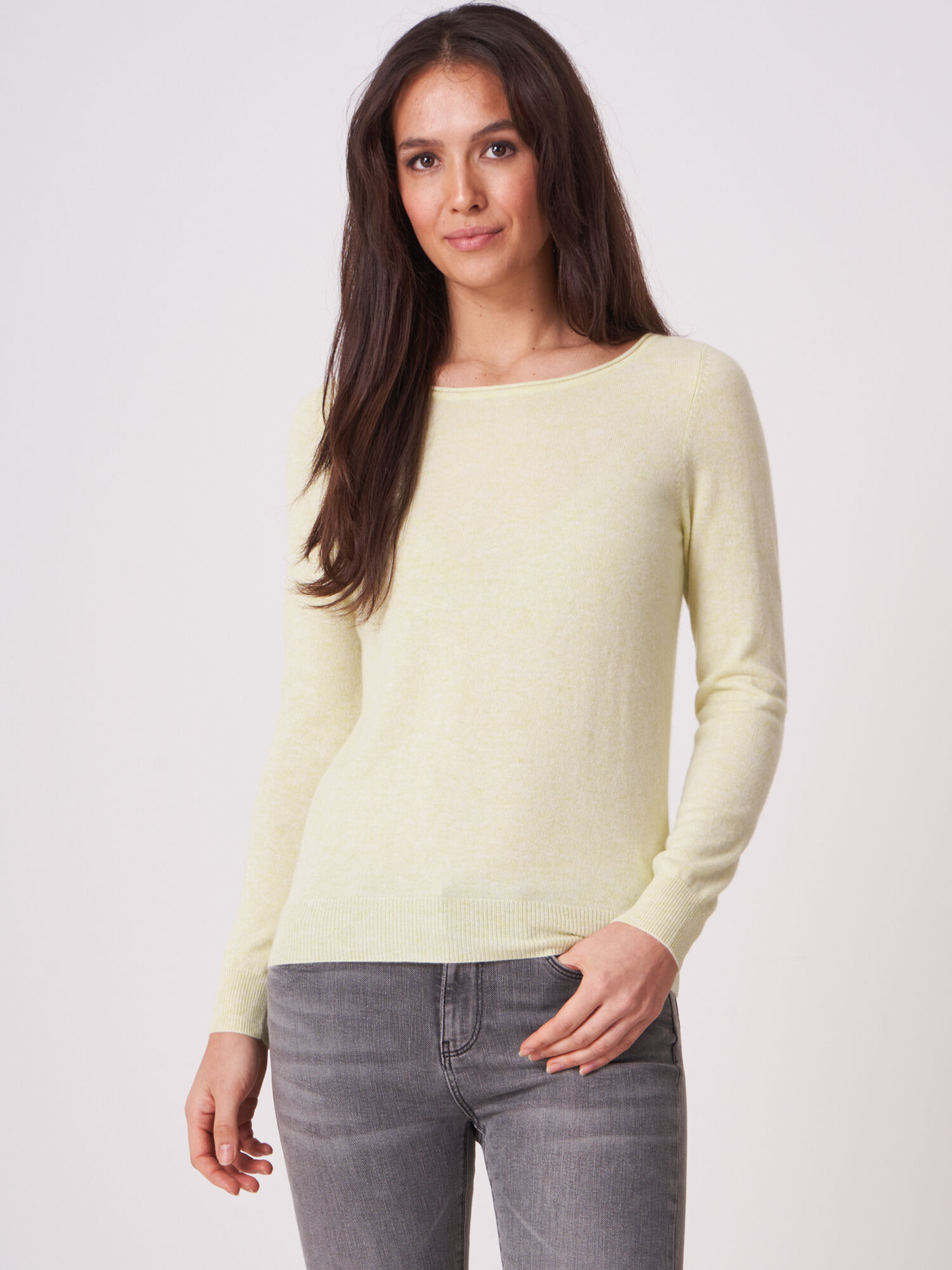 REPEAT cashmere Basic fijngebreide boothals trui van biologisch cashmere