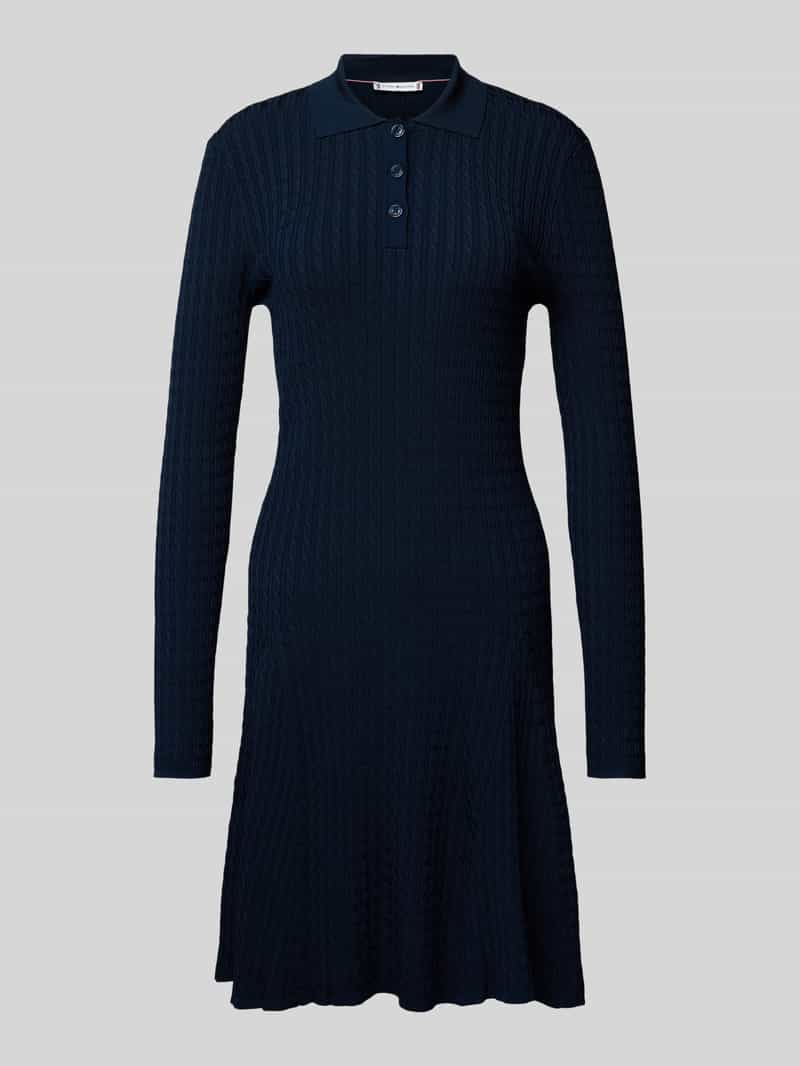 Tommy Hilfiger Gebreide jurk RAYON CABLE F&F LS MIDI DRESS met kabelpatroon, metalen label